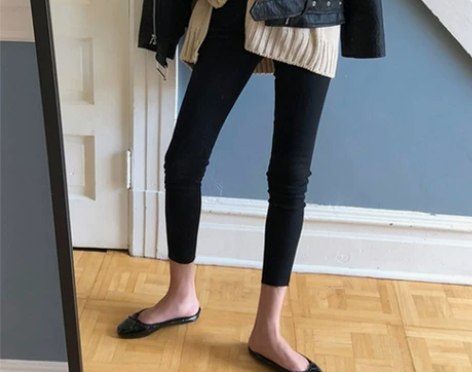 150瘦小个子穿搭七分小脚铅笔黑色高腰显瘦...