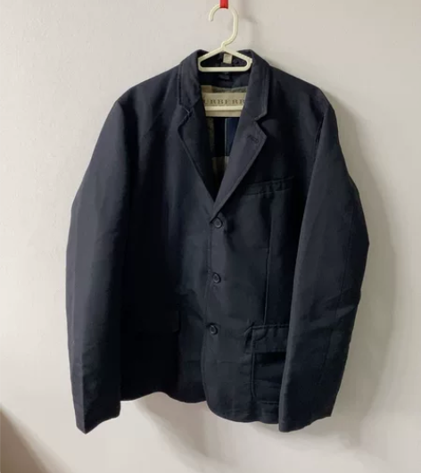 巴宝莉男士外套九成新胸围114衣长70 感...