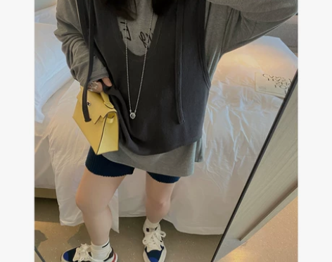 【现货】晶咕家定制胖mm连帽马甲女秋宽松外...