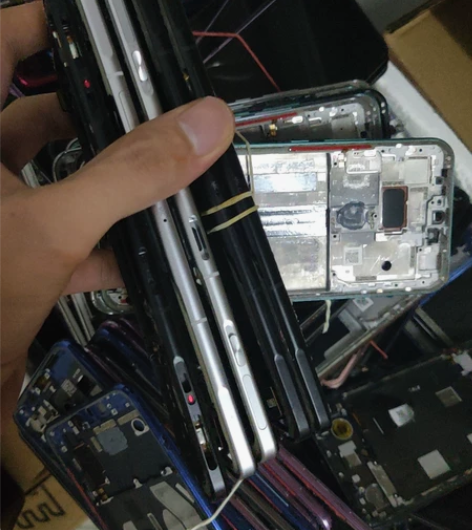 红米k40游戏增强版拆机中框 感兴趣的话点...