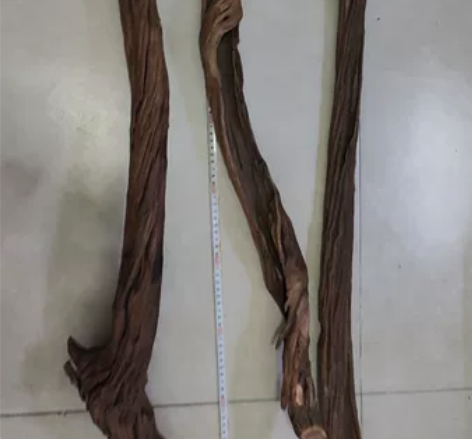 出两根沉木枝条螺旋镂空爆裂纹飘枝 买多了，...