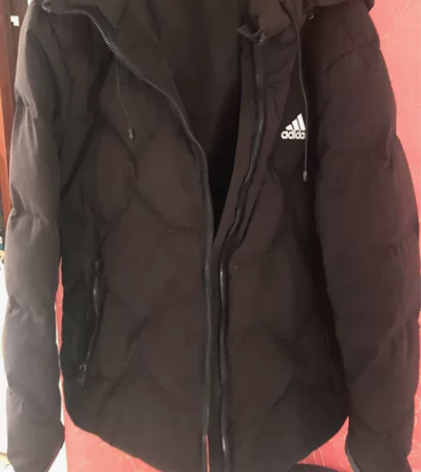 男士阿迪达斯羽绒服，我家老公140斤，17...