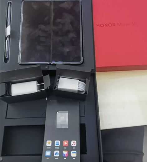 ?荣耀magicVS至臻版16+ 512G...
