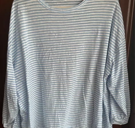 夏季条纹防晒，纯棉材质，宽松版，几乎没穿过...