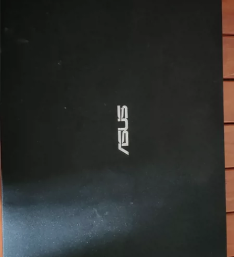 华硕笔记本，可小刀 感兴趣的话点“我想要”...