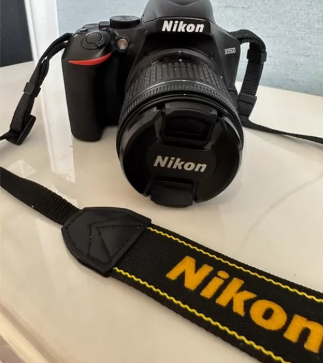 出一台相机NIKON尼康D3500  实体...