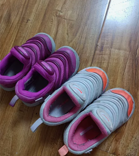 耐克女童毛毛虫童鞋9C码，内长大概15吧，...