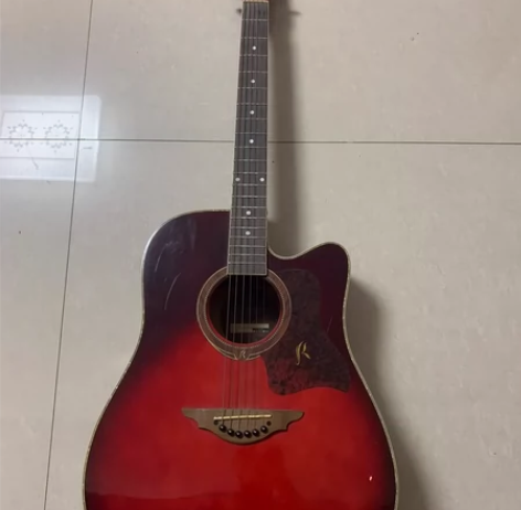 吉他便宜卖 感兴趣的话点“我想要”和我私聊...