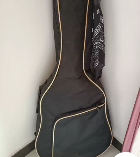 【捡漏】吉他  自用初一学的没学几个月发现...