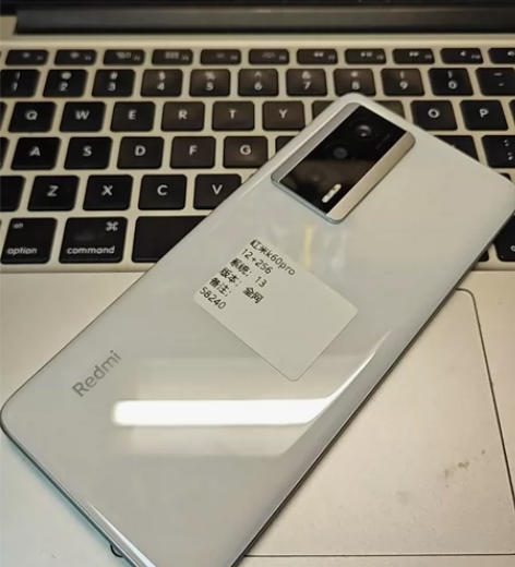 红米k60 Pro，12加256g，还有半...