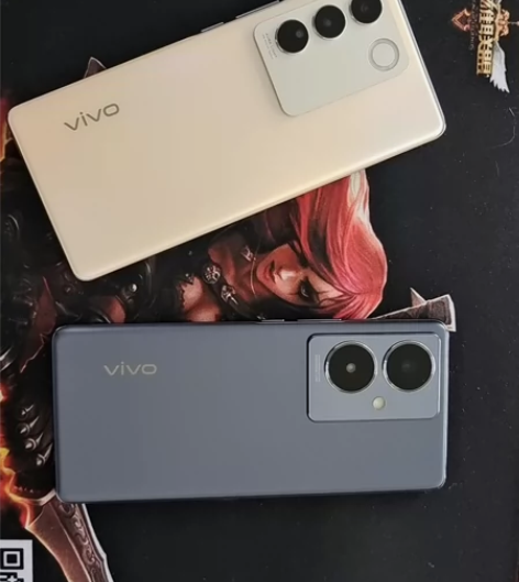 VIVO的S16，12+256，客户七天无...