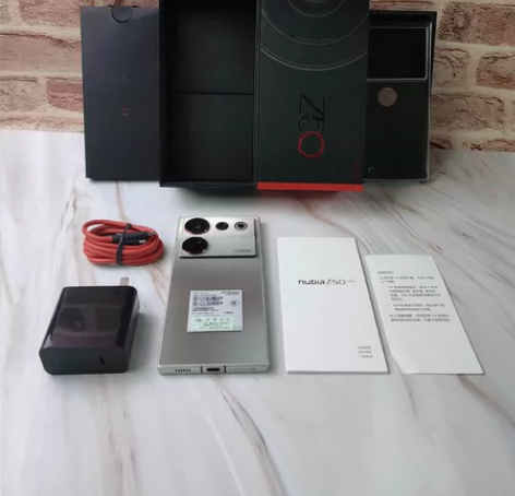 全新成色努比亚Z50Ultra敦煌12+2...