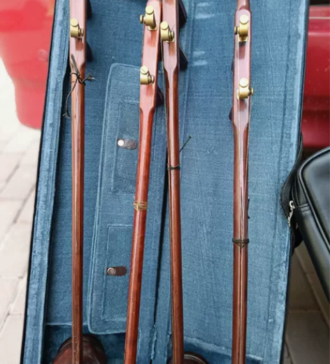 出售老古董宝峰2胡4个，全新的，全新的，没...