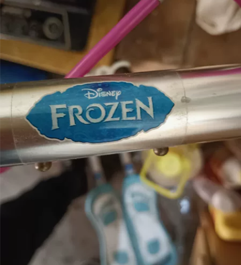 迪士尼女孩滑板车，适合3~6岁孩子 感兴趣...