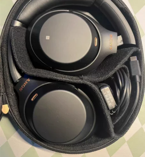 索尼WH-1000XM3头戴式蓝牙耳机 黑...