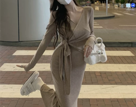 【狂欢价】性感V领针织连衣裙女秋冬2022...