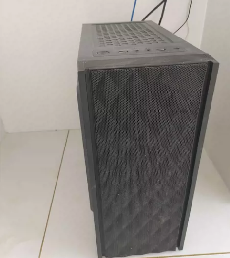 电脑吃鸡e52660v2主机，9成新，日常...