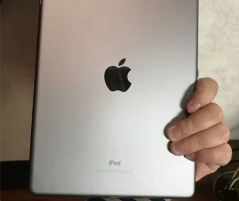 【个人闲置】ipad2019 128g w...