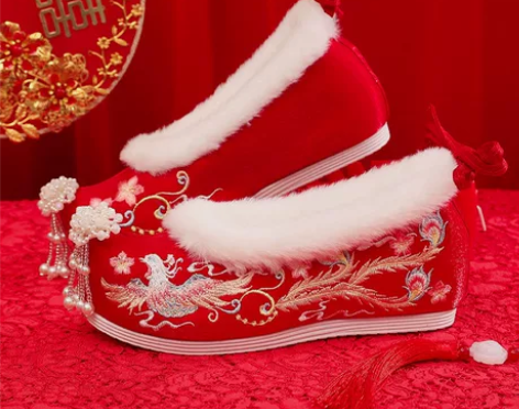 冬季配秀禾服婚鞋女中式加绒汉服鞋子内增高新...