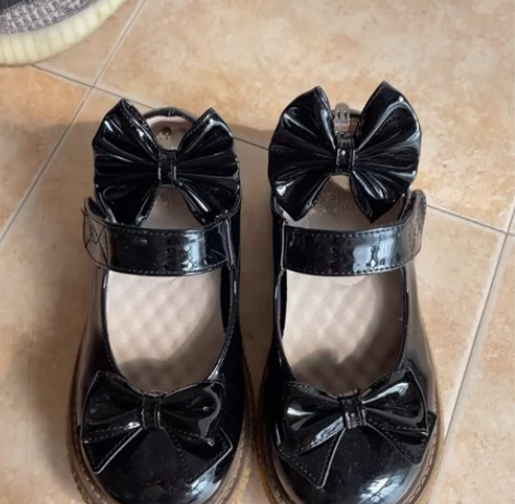 小熊潘达娃娃鞋，jk鞋，大头鞋，两对蝴蝶结...