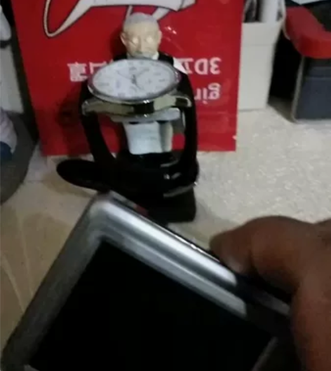 Aigo/爱国者 DC-V1018，外观略...