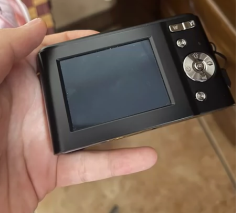 【出】学生相机 具体的说明看图 低价出 没...