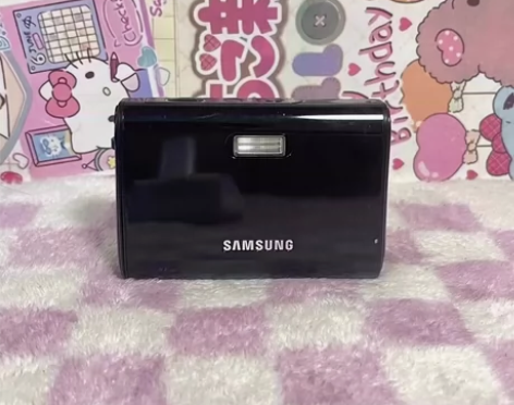 三星i70 黑色 720w像素 3倍变焦 ...