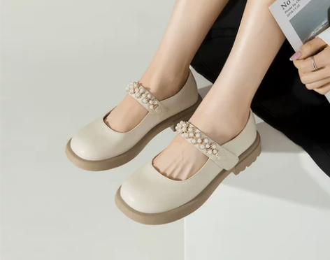 卓诗尼白色日系小皮鞋2023春季新款公主单...