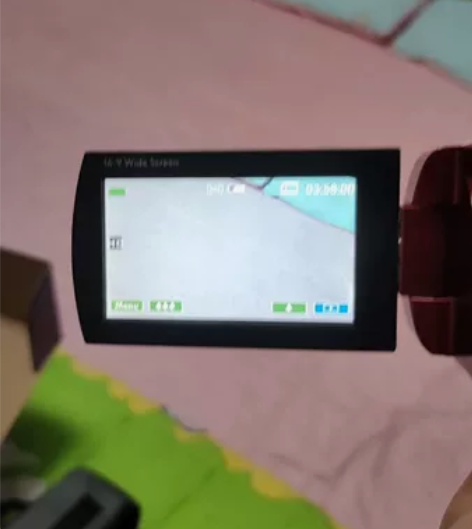 上班时候买的惠普V5560U数码摄像机，现...