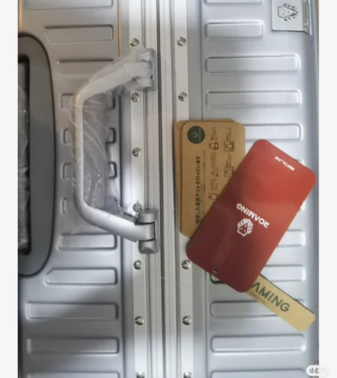 急出漫游品牌行李箱 拉杆箱28寸 官网购入...
