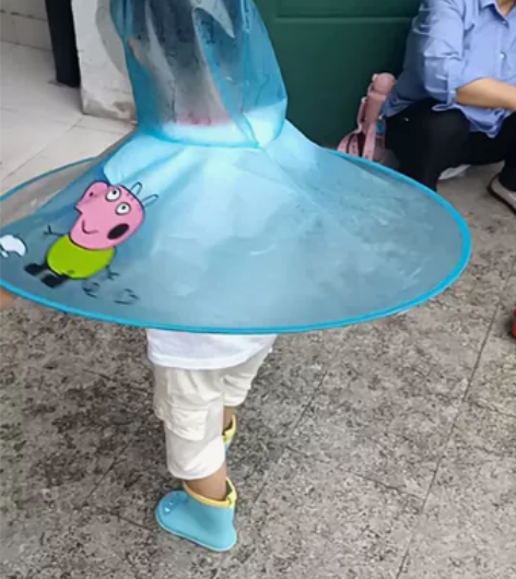 儿童飞碟雨衣小黄鸭斗篷式雨伞帽S码，鞋16...