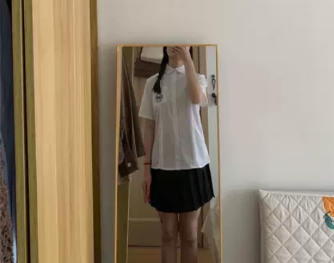 台湾校服，买来拍照的，没拍成。版型挺好的，...