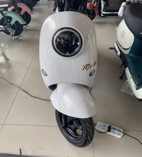 出售台铃电动车,客户只骑了5个月,700多...