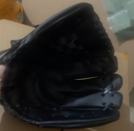棒球??手套全新喜欢带走 感兴趣的话点“我...
