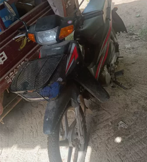 铃木豪爵摩托车八九成新，老爸不骑了卖，好车...