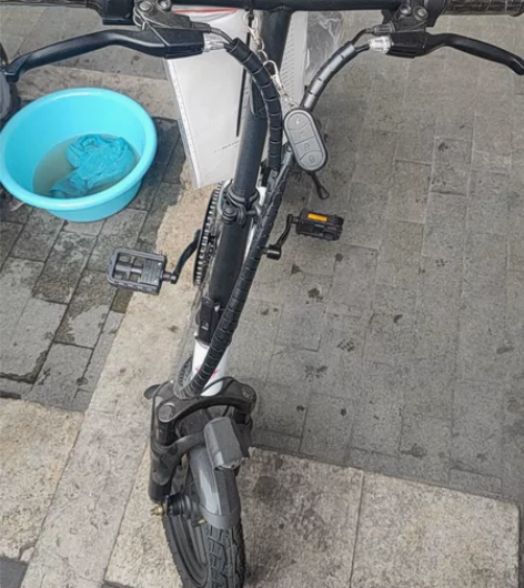 途刺电动折叠床，48v10A锂电池，价格好...