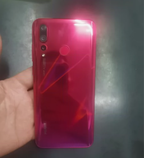 华为nova4，6+128，买回来的机器忘...