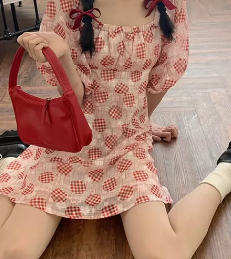 THE TURE《苹果糖》法式复古方领连衣...