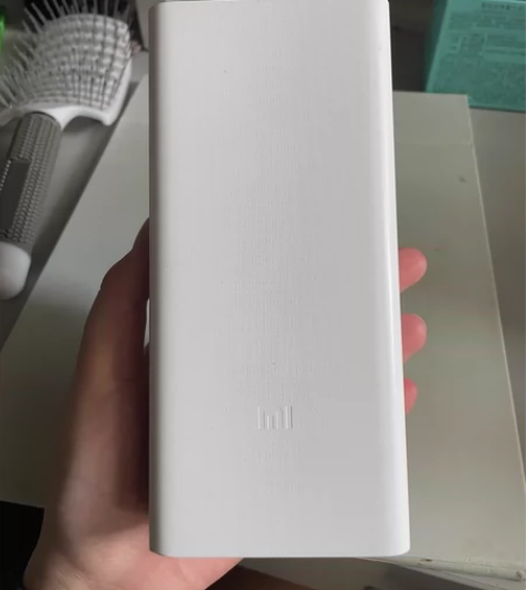 女生自用小米30000mAh快充，外观无任...