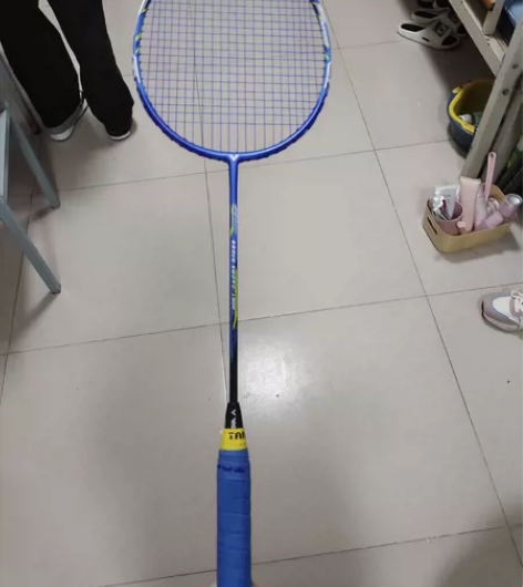 胜利VICTOR 亮剑1900M的单拍 入...