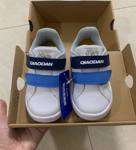 乔丹旗舰店买的，24码全新，仅试穿。适合脚...