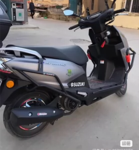 踏板摩托 22款铃木uy  3000+公里...