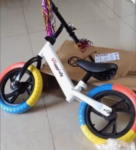 闲置一辆12寸的儿童平衡车，全新未拆封，公...