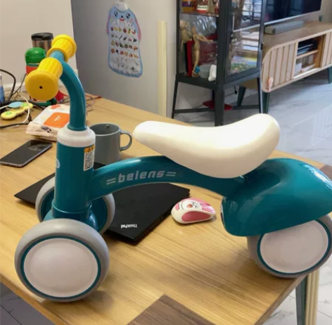 贝恩施平衡车 家里小车太多了 这个基本没玩...