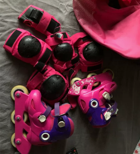 品牌型号：迪卡侬儿童轮滑鞋?全套护膝 新旧...