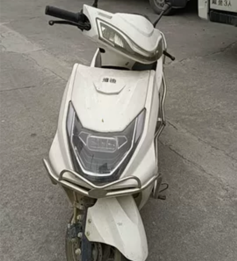 雅迪电动车5电池 才行驶4千多公里实表，车...