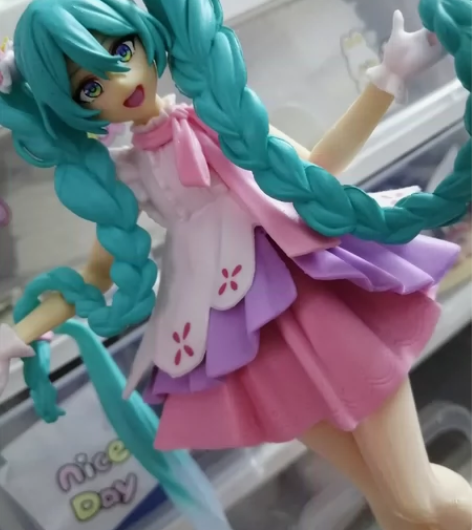 初音未来手办 两个 一个37两个70 不是...