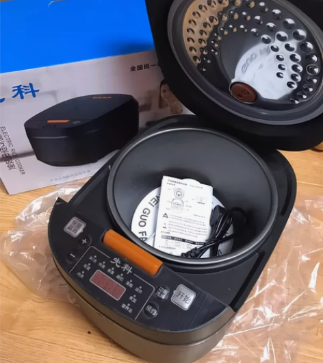 全新先科电饭锅电饭煲79元出 自取 可邮寄...