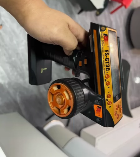 富斯Gt-3c遥控器，内置电池，成色好，功...