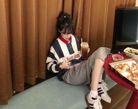 vimas 时髦女孩牛仔撞色翻领精工刺绣卫...